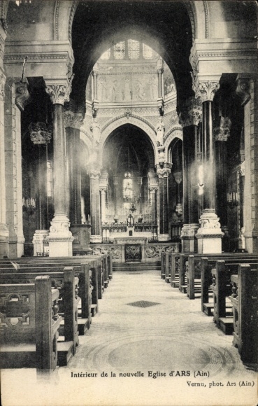 CPA Ars-sur-Formans Ain, Intérieur de la nouvelle Eglise