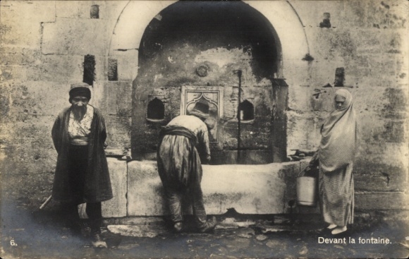 Ak Türkei, Menschen schöpfen Wasser, Brunnen