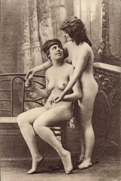 AK vrouwelijk naakt, lesbisch stel, portret, bank