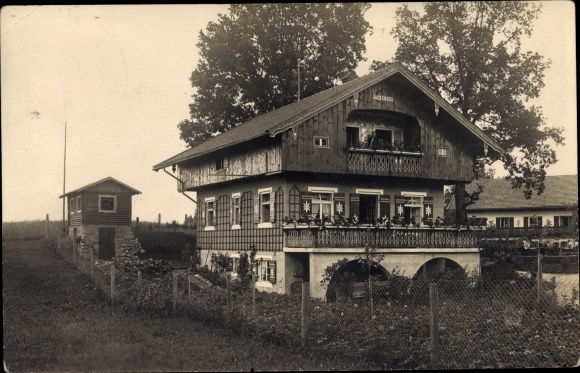 Photo Postcard Bad Heilbrunn in Upper Bavaria, view of a residential building