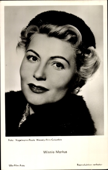 Postcard actress Winnie Markus, portrait with cap, Ufa Film