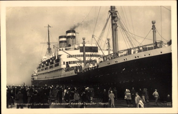 Postcard Cuxhaven, Hapag steamer New York departs
