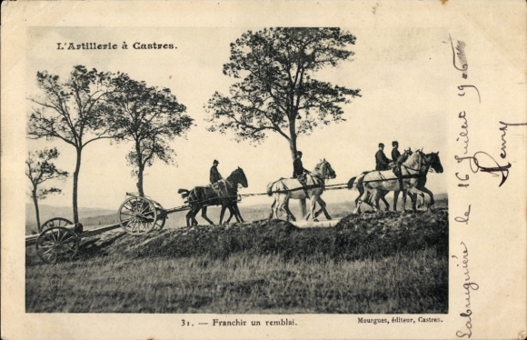 Castres Tarn, French artillery in Castres. A gun crosses an embankment.