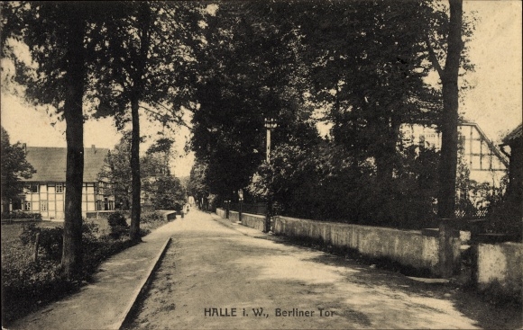 Ak Halle in Nordrhein Westfalen, Berliner Tor, Straßenansicht