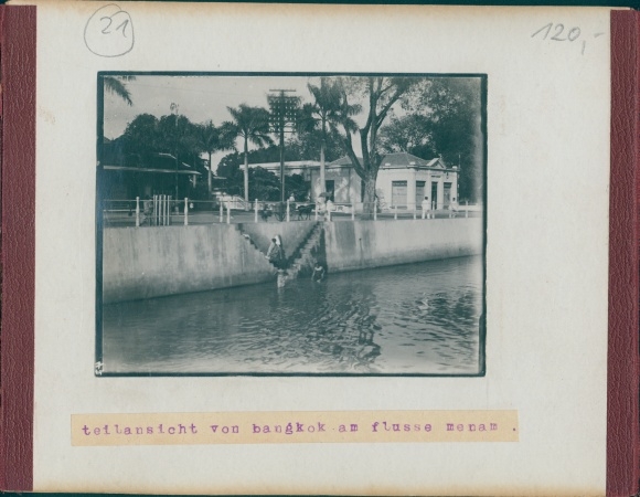 Photo Samoa, colony, around 1900, decorated Samoan boat, back: Bangkok, River Menam