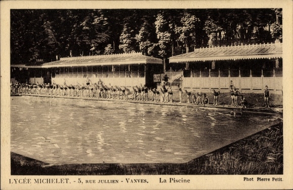 Postcard Vanves Hauts de Seine, Lycée Michelet, swimming pool, multitude of swimmers,
