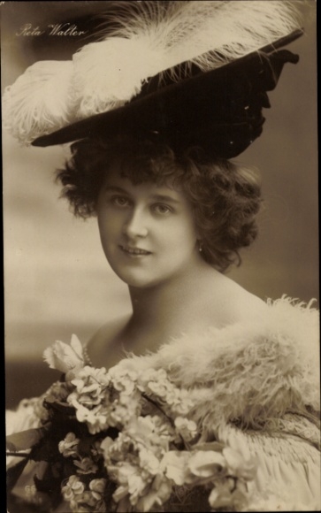 Postcard opera singer Reta Walter, portrait, feather hat