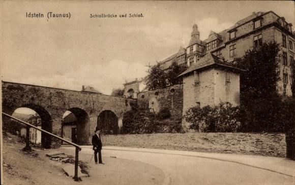 Postcard Idstein im Taunus, castle bridge and castle