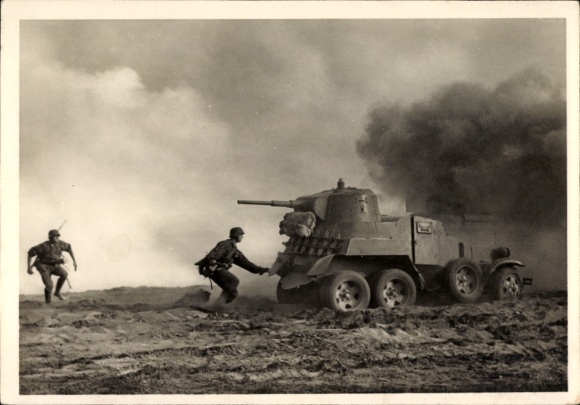 Postcard German Waffen-SS, Man against Soviet Tank