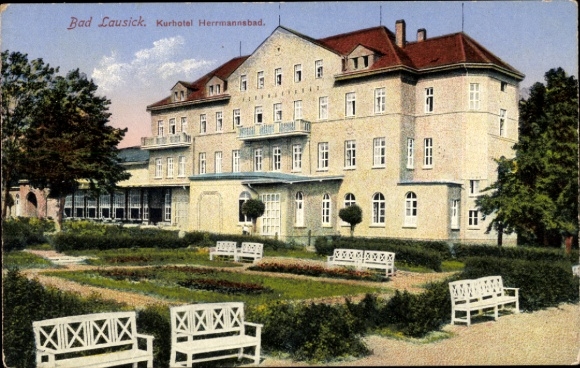Ak Herrmannsbad Bad Lausick in Sachsen, Kurhotel Herrmannsbad,  Garten mit Bänken
