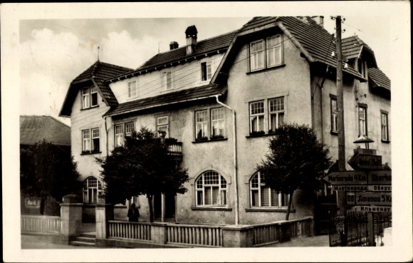 Postcard Elgersburg in Thuringia, residential building, street signs