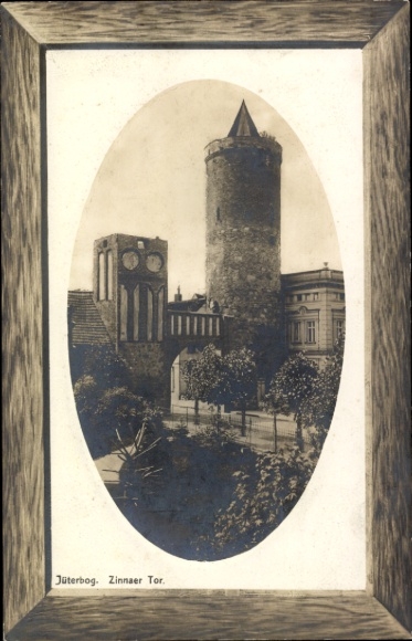 Ak Jüterbog in Brandenburg, Zinnaer Tor, Stadtmauer, Turm,  Architektur