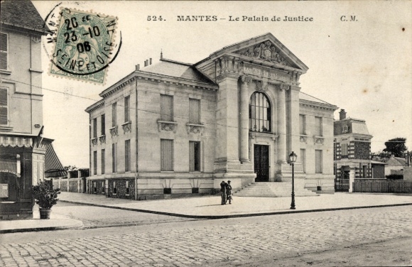 Ak Mantes Yvelines, Blick auf den Justizpalast, Straßenpartie