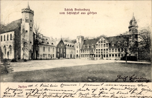 Postcard Breitenburg near Itzehoe in Holstein, Breitenburg Castle, view from the castle courtyard