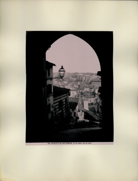foto circa 1880, Perugia Umbria, uitzicht op de stad van bovenaf, Via Appia