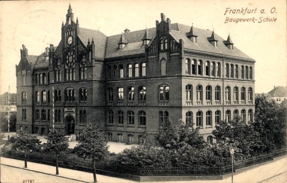 Postcard Frankfurt an der Oder, Building Trades School