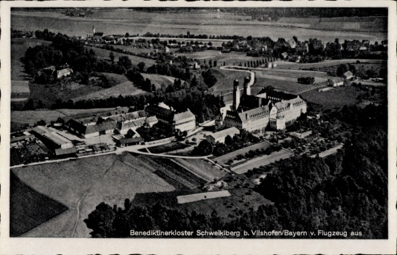 Ak Schweiklberg Vilshofen an der Donau, Benediktinerkloster, Fliegeraufnahme