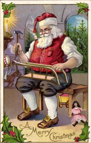 Ak in reliëf Gefeliciteerd Kerstmis, de Kerstman bouwt een slee, hulsttakken