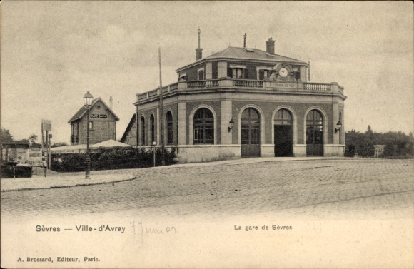 Postcard Sèvres Hauts de Seine, station townhouse, architecture, Paris, French