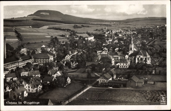 Ak Sehma Sehmatal im Erzgebirge, Blick auf den Ort, Fliegeraufnahme