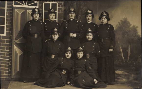 Photo Postcard Niebüll in North Friesland, fire brigade, women in uniforms