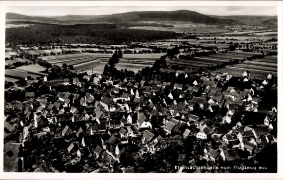 Postcard Kleinsachsenheim Sachsenheim in Württemberg, aerial view of wide landscape, houses, fields