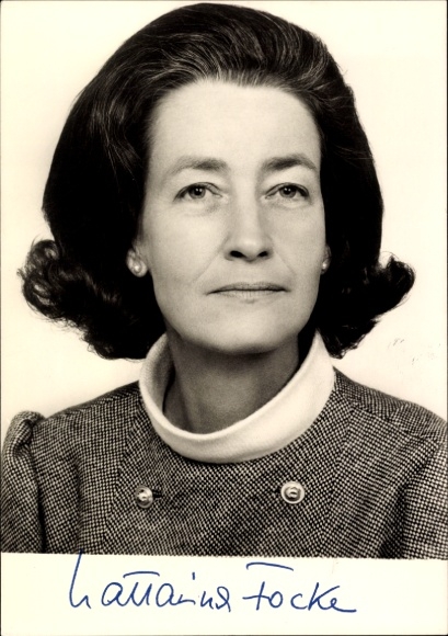 PC Katharina Focke, politician, portrait, autograph