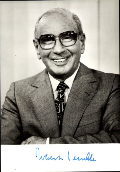 Picture presenter Robert E. Lembke, portrait, autograph