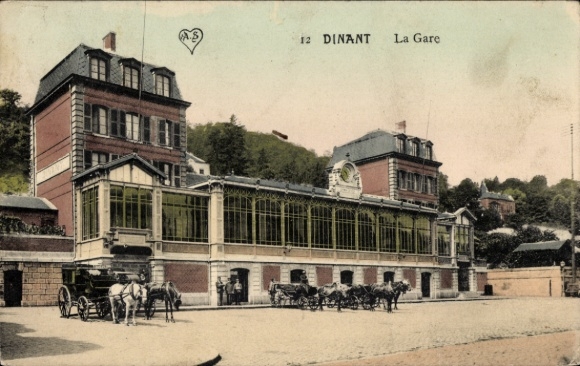 Ak Dinant Wallonië Namen, treinstation, rijtuigen