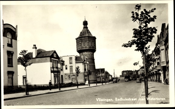 Postcard Vlissingen Zeeland Niederlande, Badhuisstraat with Watertoren