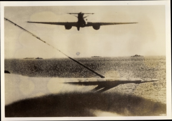 Photo Heinrich Hoffmann, Italian Air Force torpedo planes, November 1942