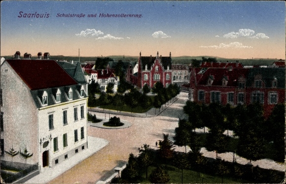 Postcard Saarlouis in Saarland, view of Schulstrasse and Hohenzollernring