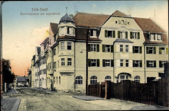 Ak Selb in het Fichtelgebirge Opper-Franken, Bahnhofstrasse, jeugdhuis