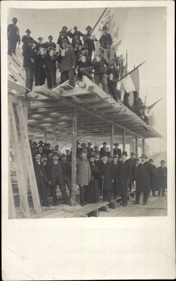 Photo Postcard Construction site, carpenters and men in suits