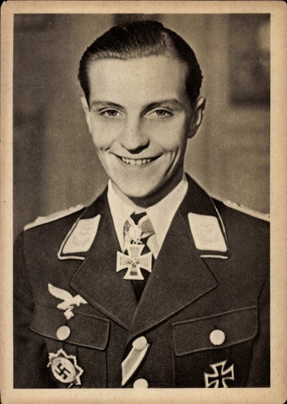 Postcard German Air Force, Captain Hans Joachim Marseille, Knight's Cross, VDA E 52