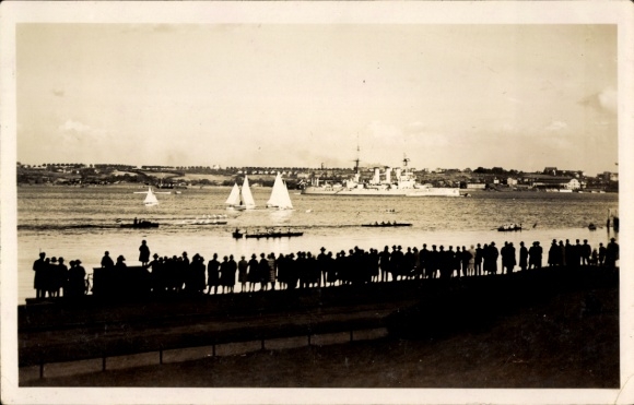 Foto Ak Deutsches Kriegsschiff, Linien Schiff Hessen im Kieler Hafen