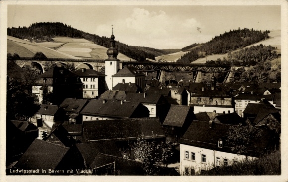 Postcard Ludwigsstadt in Oberfranken, Panorama, Viaduct, Church