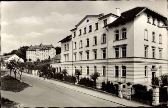 Ak Gunzenhausen in Mittelfranken, Schule Hensoltshöhe,  Gebäudeansicht, Schwarz-Weiß-Fotografie