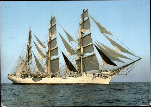 Postcard training ship Dar Pomorza