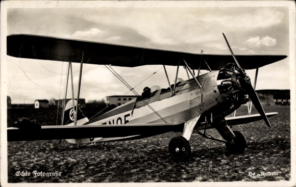 Postcard German Air Force, Focke Wulf Stieglitz, aircraft before takeoff