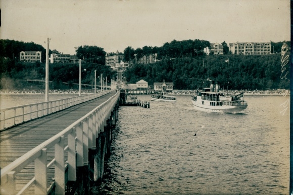 foto Ostseebad Sellin op Rügen, stoomboot Stubbenkammer, Sassnitzer Dampfschiffsgesellschaft