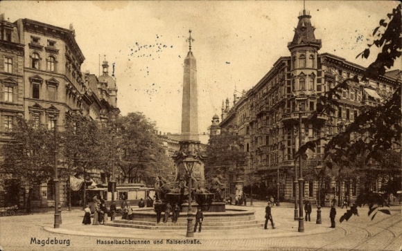 Postcard Magdeburg on the Elbe, Hasselbachbrunnen and Kaiserstraße