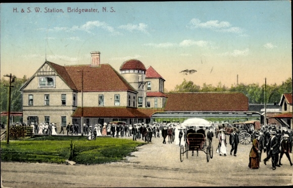 Postcard Bridgewater New Hampshire, train station