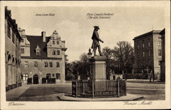Postcard Dessau, Great Market, Anna Liese House, Prince Leopold Monument