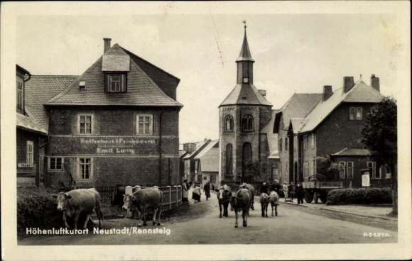 Postcard Neustadt am Rennsteig, street scene, herd of cattle, church, coffee house and pastry shop