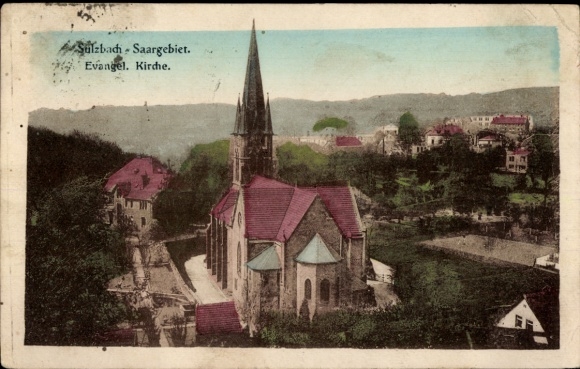Zdjęcie Sulzbach w Saarze, w regionie Saary, kościół protestancki, w tle krajobraz