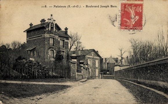 Ak Palaiseau Essonne, Vorderansicht eines großen Hauses, Boulevard Joseph Bara, Zäune und Straßen