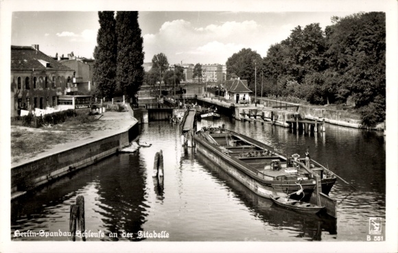 Ak Berlin Spandau, Schleuse an der Zitadelle, Klinke B 551