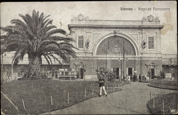 Postcard Livorno Tuscany, Railway Station