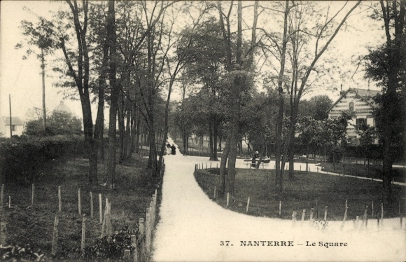 Ak Nanterre Hauts de Seine, Parklandschaft, Bäume, Weg, Gebäude, Personen